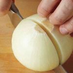 Как сделать лук не горьким для салата
