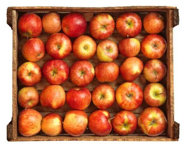 Яблоки в ящике вид сверху