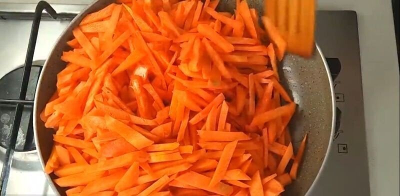 Соломка для плова из моркови