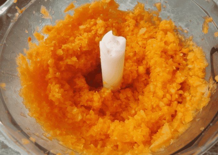 Сыр с морковкой чесноком в блендере