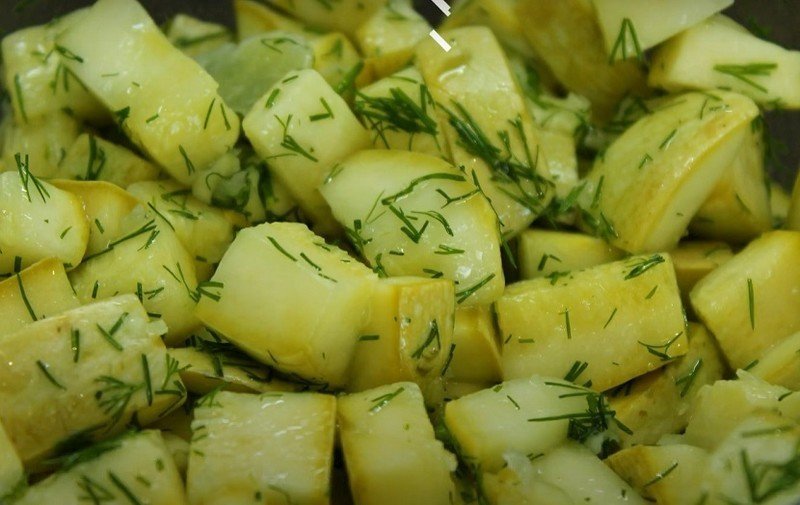 Картофель отварной с зеленью