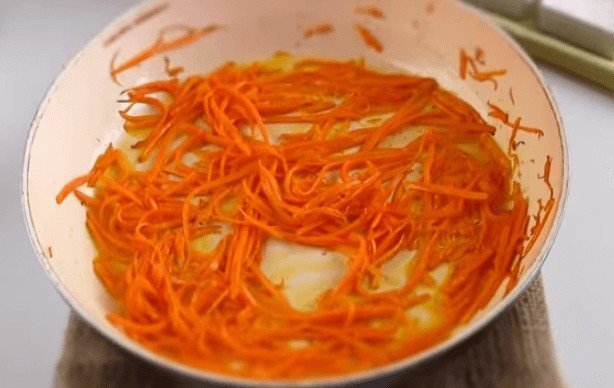 Кабачки на терке для корейской моркови